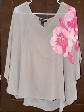 INC International Concepts Gray Floral Poncho Blouse Size 16W